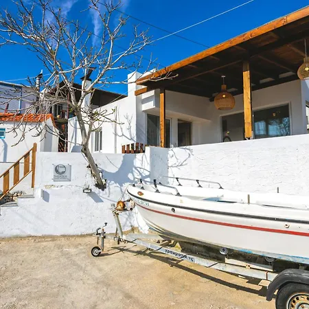 Theasea Luxury Retreat בית נופש *